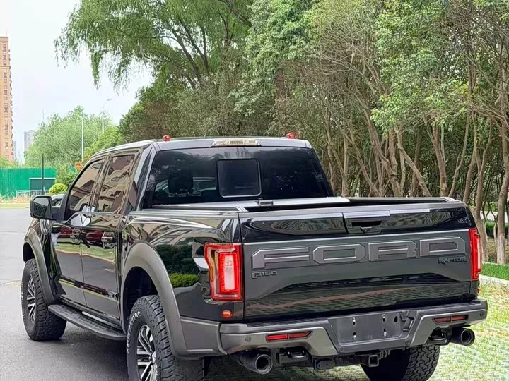 Ford F-150 Raptor