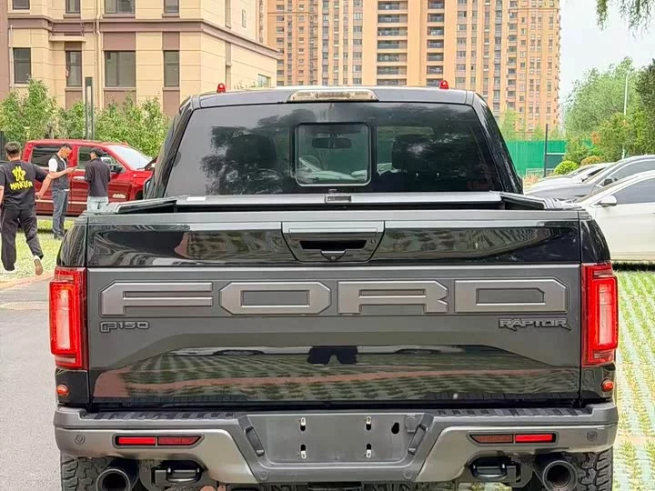 Ford F-150 Raptor