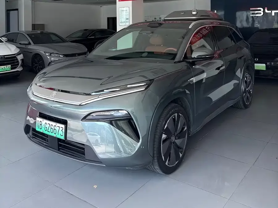 BYD Tang L