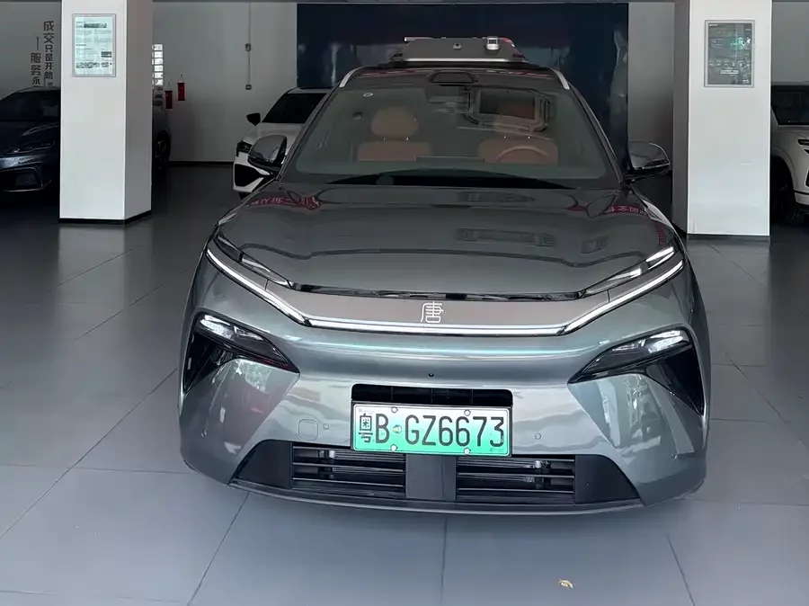 BYD Tang L