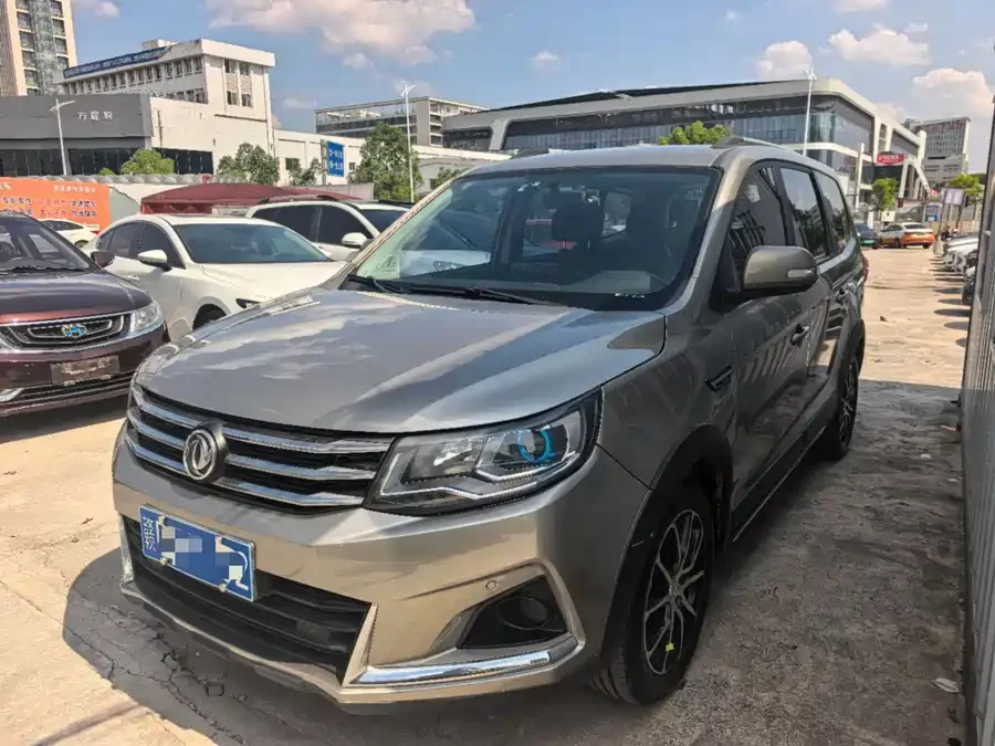 Dongfeng Fengxing SX6