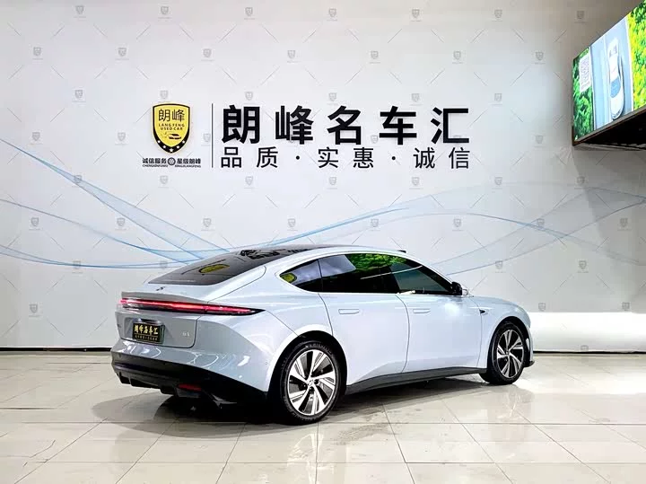 NIO ET5
