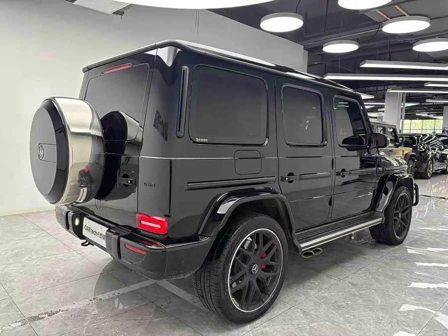Mercedes Benz G-rated