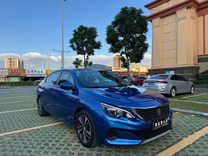 Peugeot 408