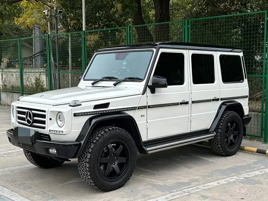 Mercedes Benz G-rated
