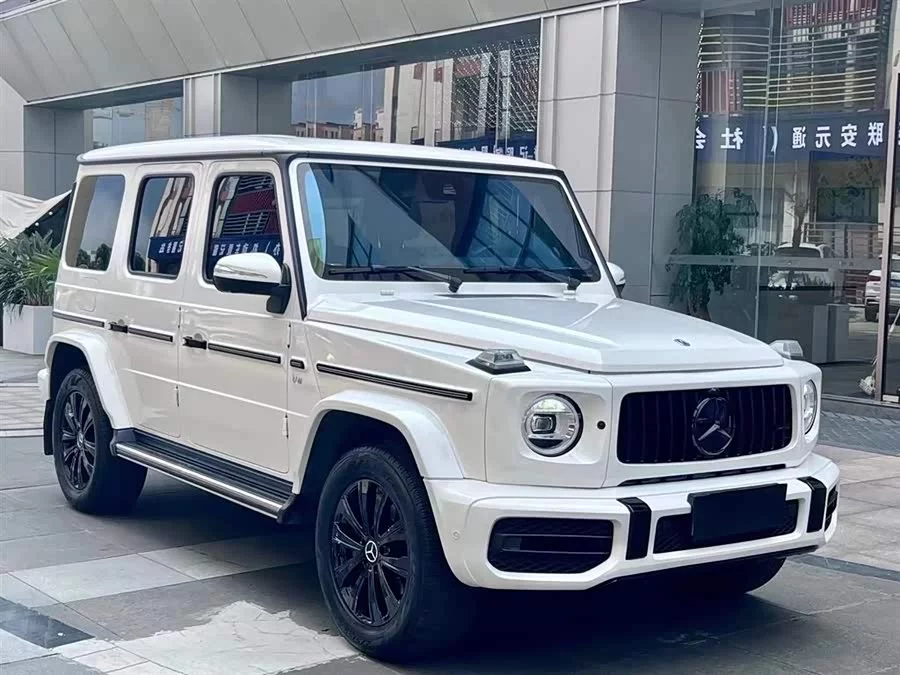 Mercedes Benz G-rated