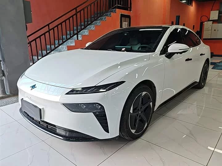 Dongfeng eπ007