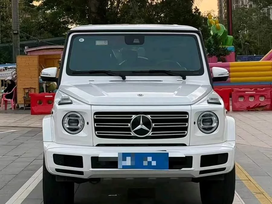 Mercedes Benz G-rated