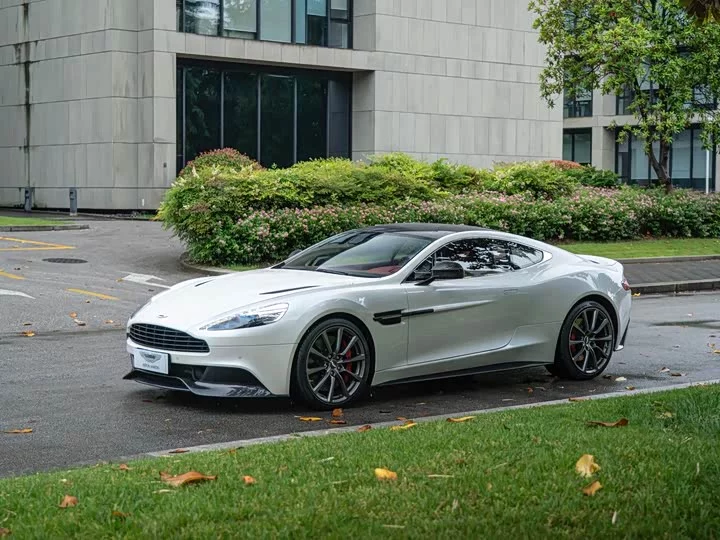 Aston Martin Vanquish
