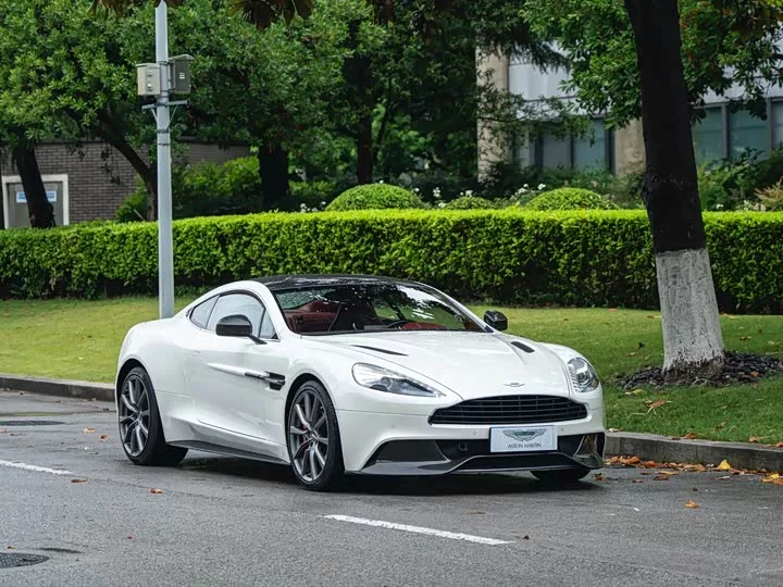 Aston Martin Vanquish