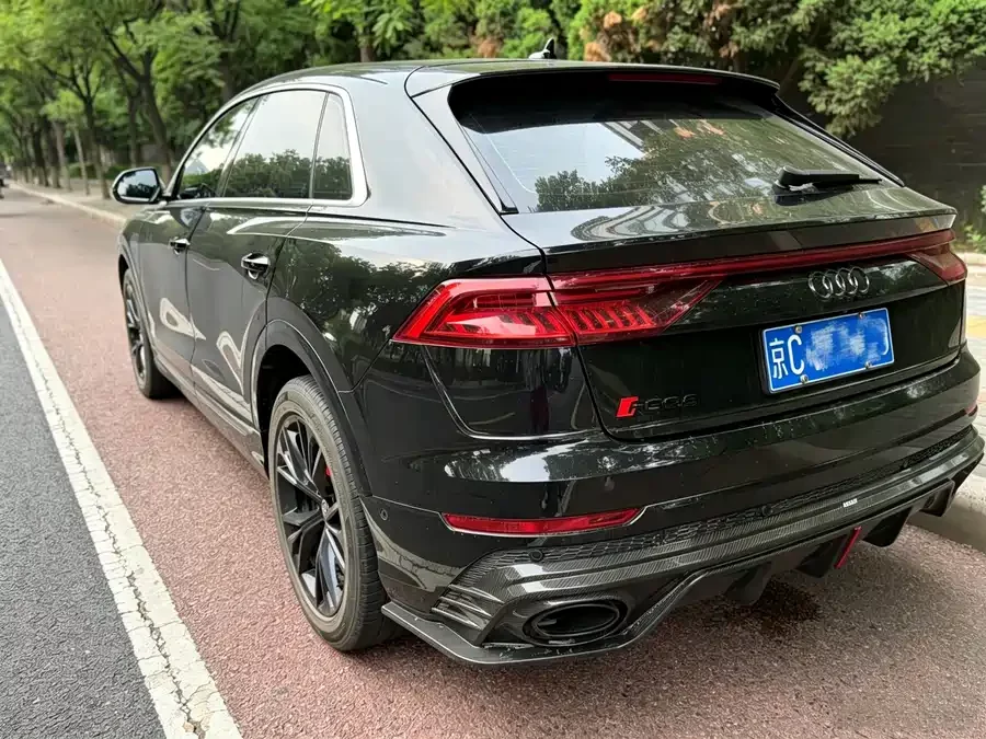 Audi Q8
