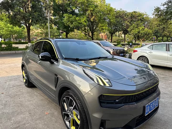 Lynk & Co 05