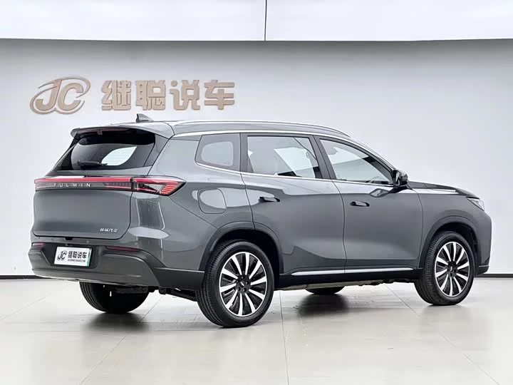 Chery Fengyun T8
