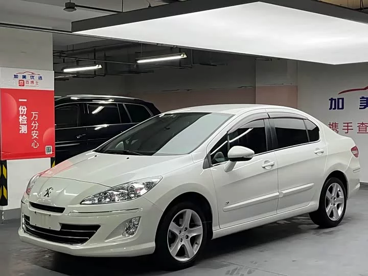 Peugeot 408