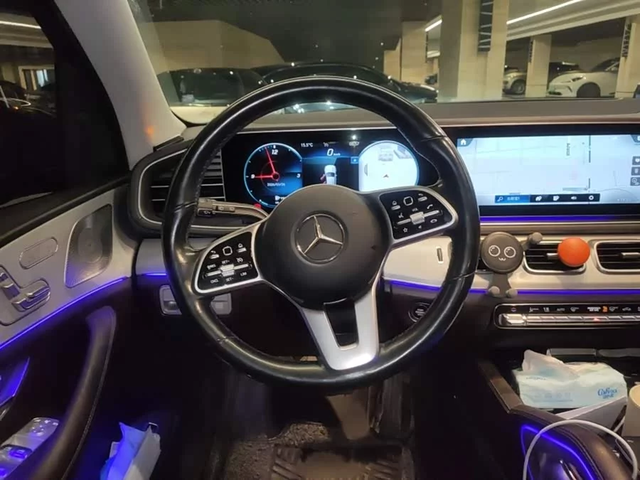 Mercedes Benz GLS