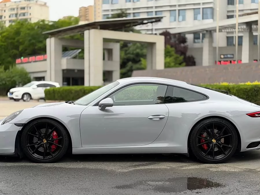 Porsche 911