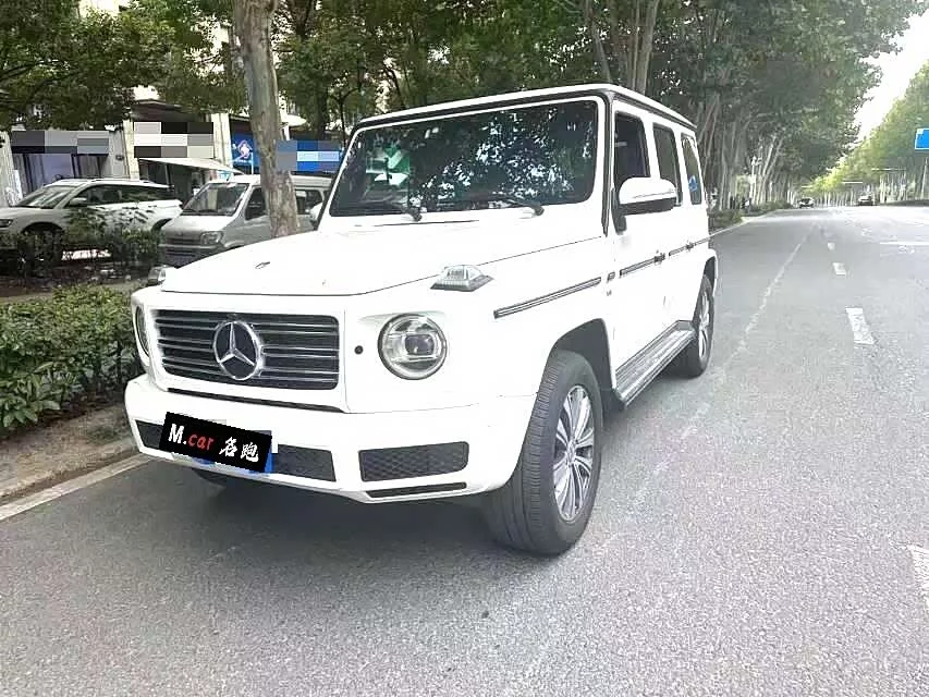 Mercedes Benz G-rated