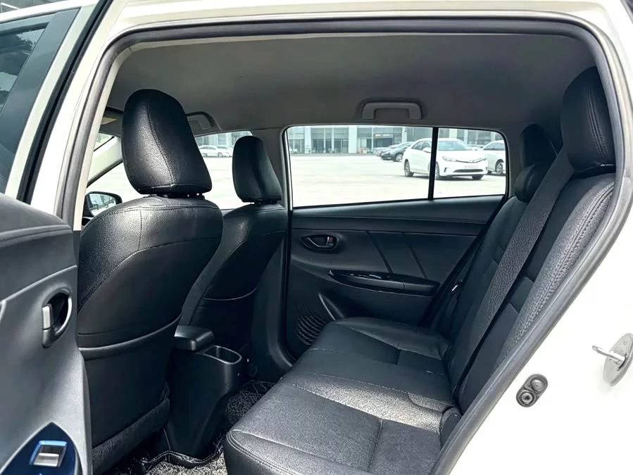 Toyota YARiS L