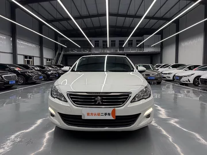 Peugeot 408