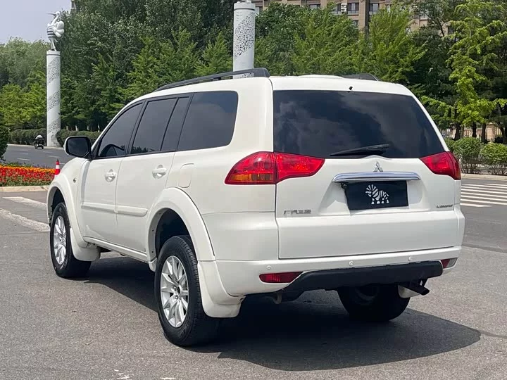 Mitsubishi Pajero Jinchang