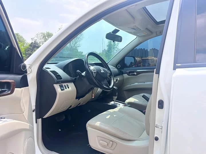 Mitsubishi Pajero Jinchang