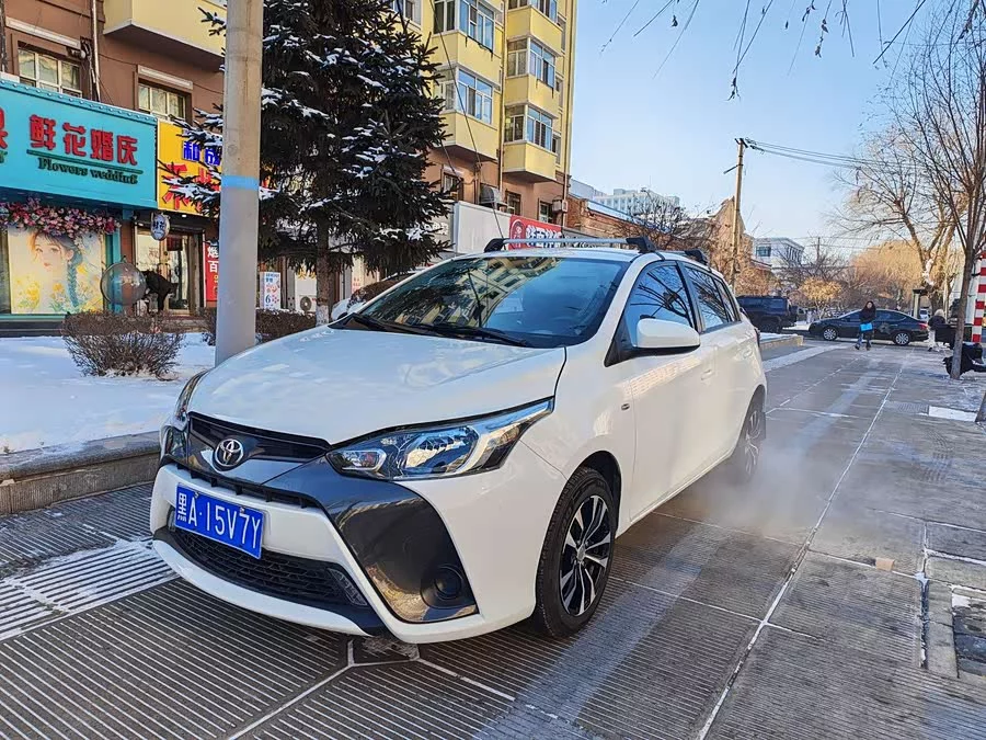 Toyota YARiS L