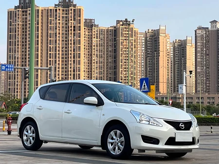 Nissan Tiida
