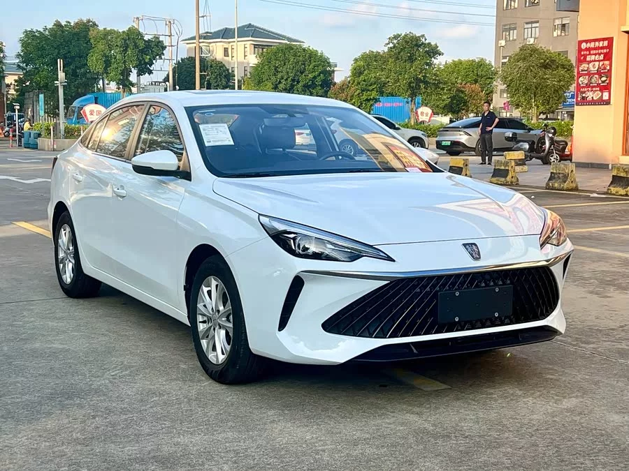 Roewe i5