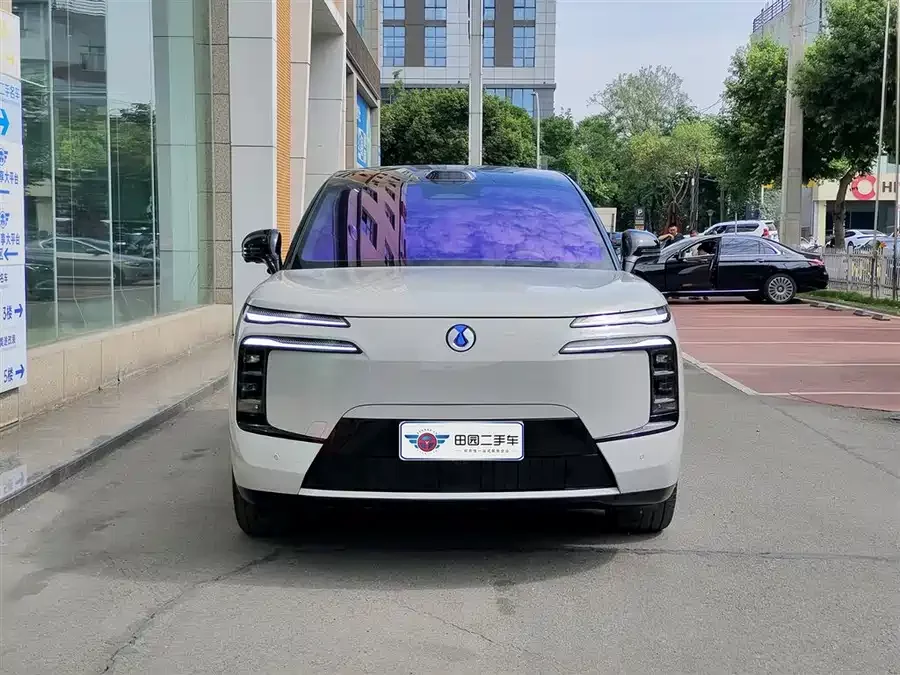 BYD N8L
