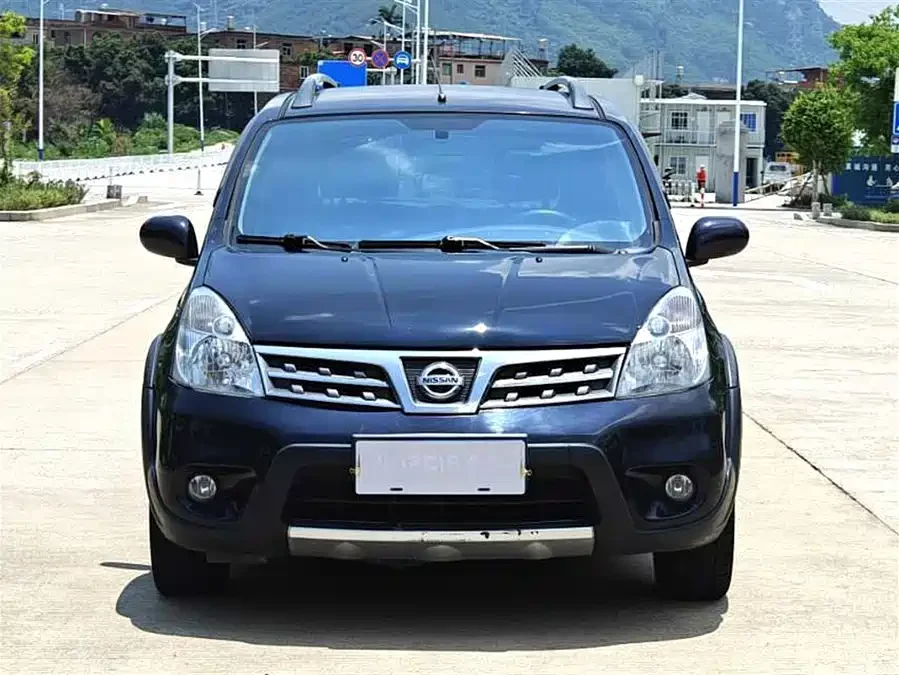 Nissan Livina