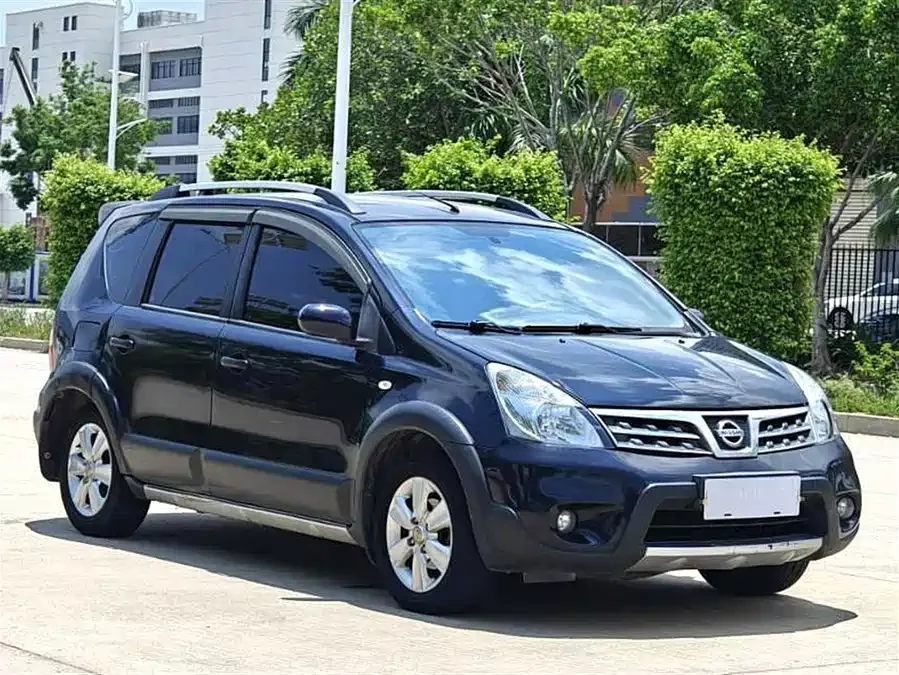 Nissan Livina