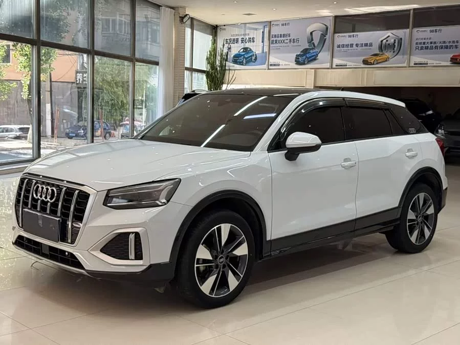 Audi Q2L