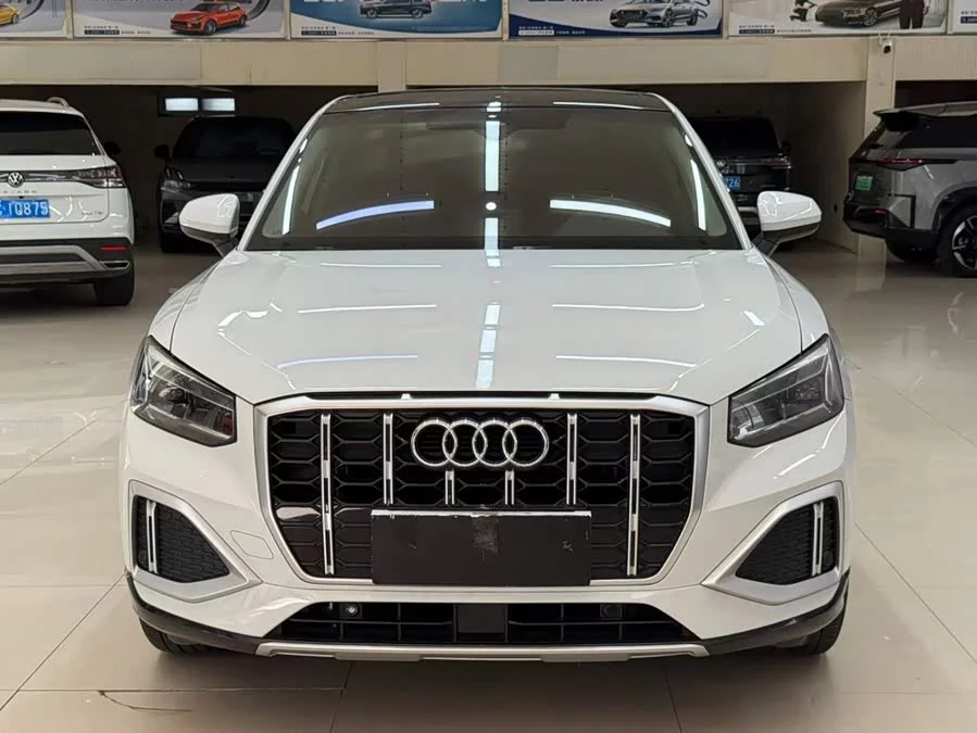 Audi Q2L