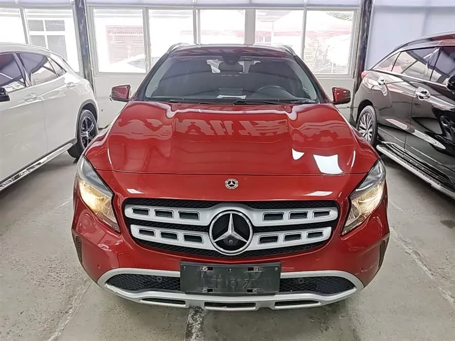 Mercedes Benz GLA