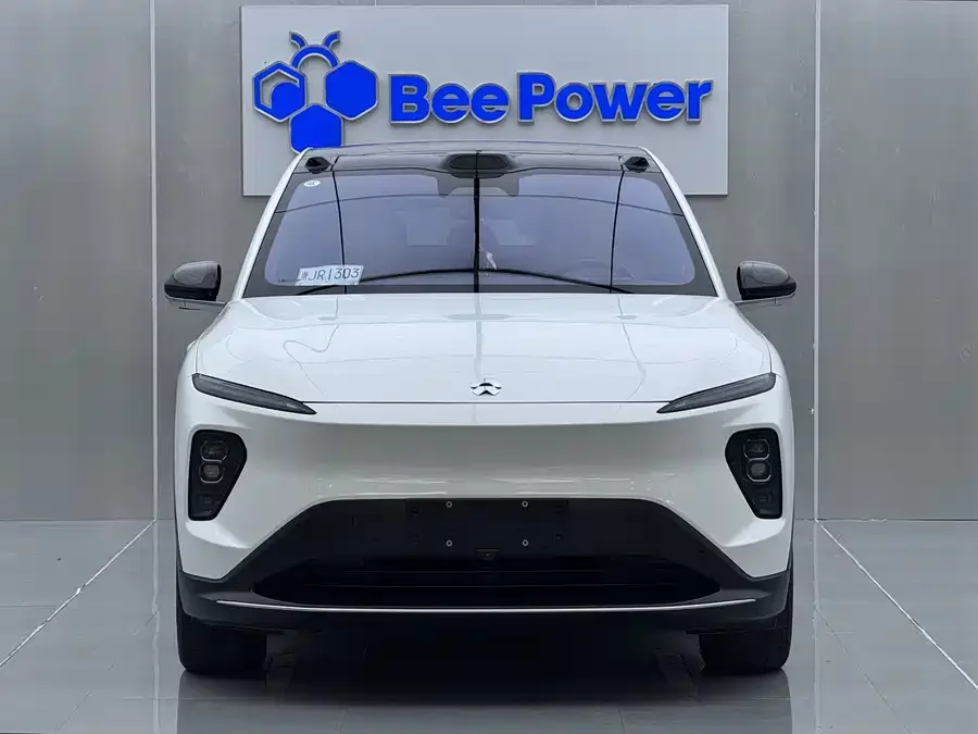 NIO EC7