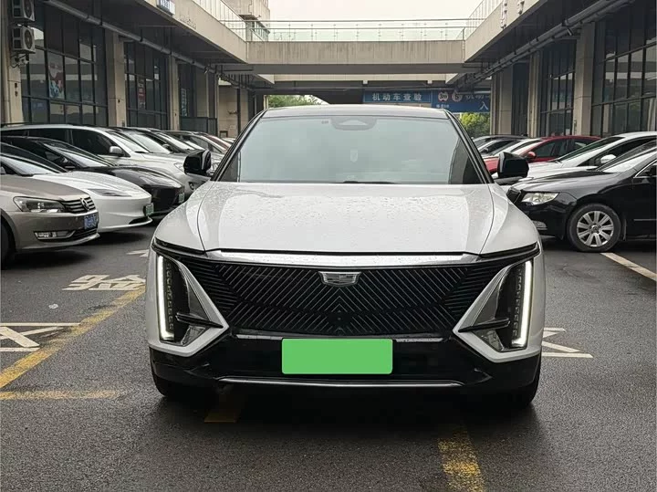 Cadillac IQ Ruige