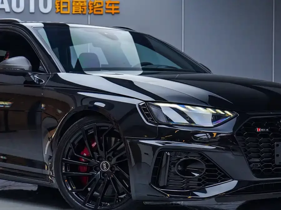 Audi RS 4
