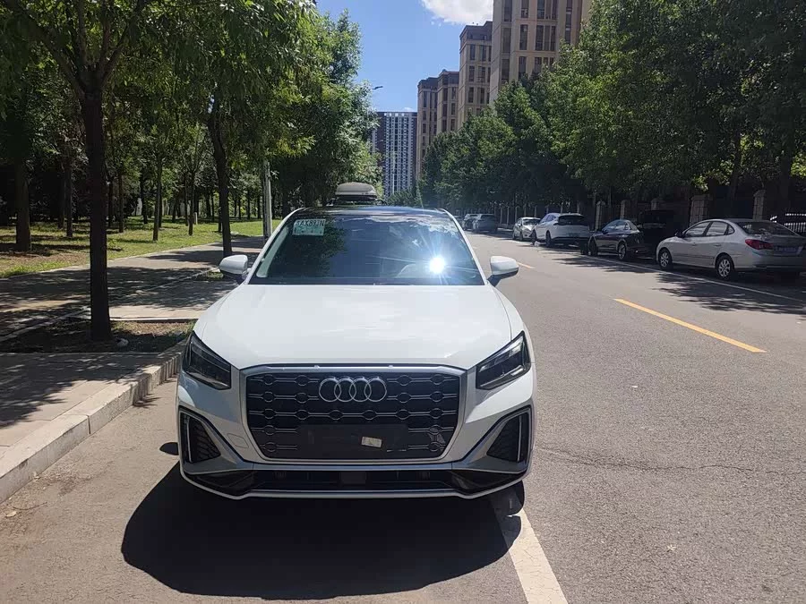 Audi Q2L