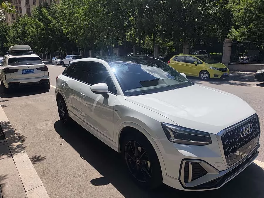 Audi Q2L