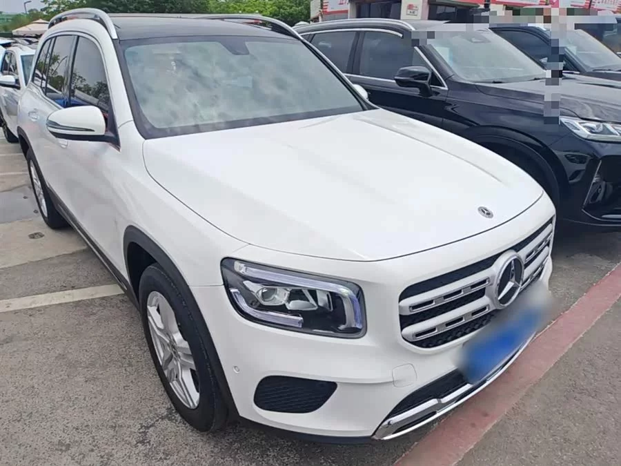 Mercedes Benz GLB