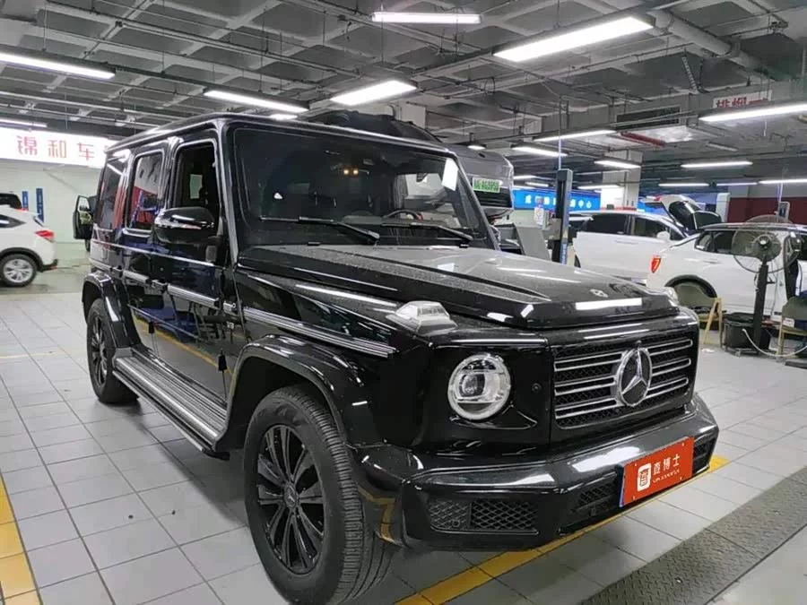 Mercedes Benz G-rated
