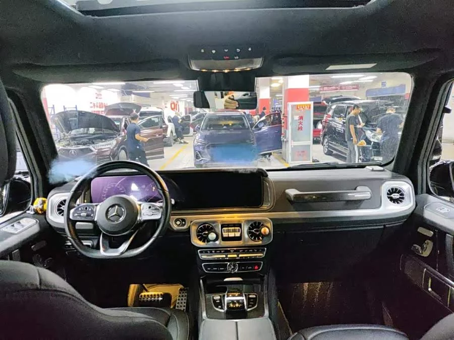 Mercedes Benz G-rated