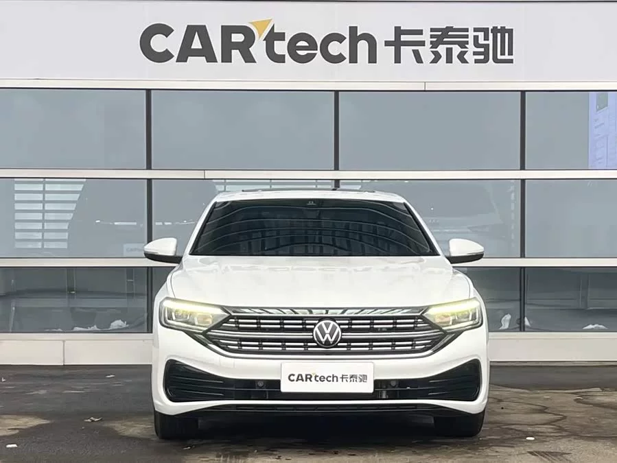 Volkswagen Sagitar