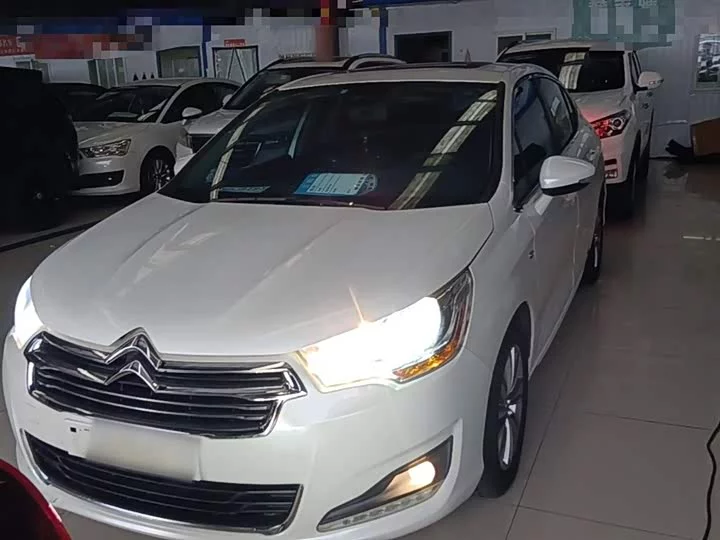 Citroën C4L