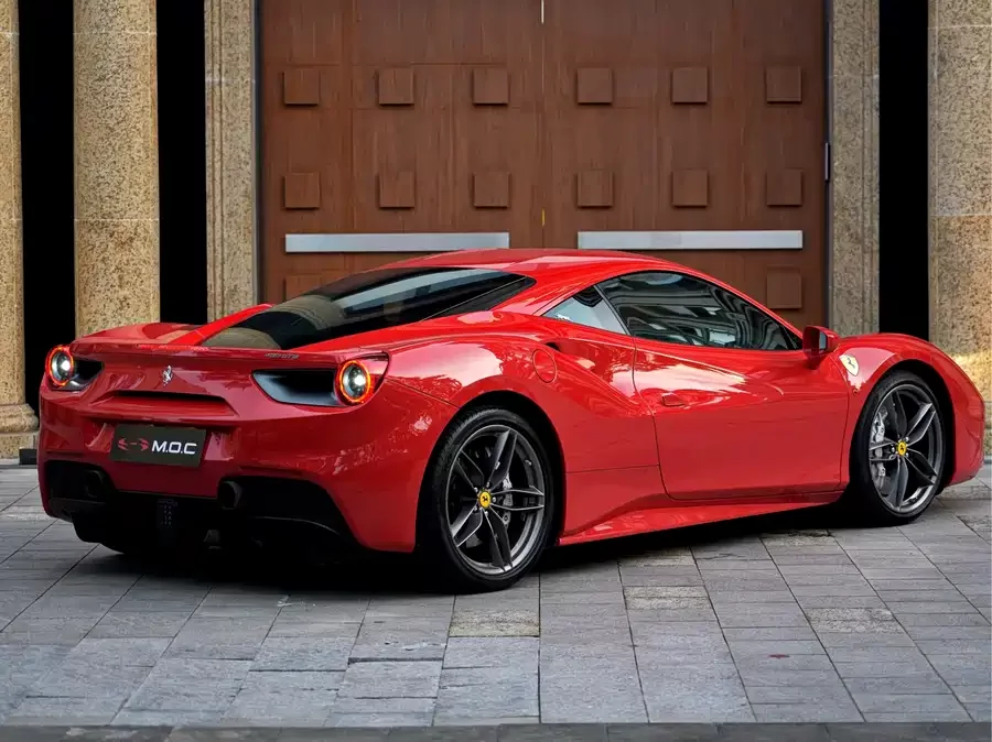 Ferrari 488