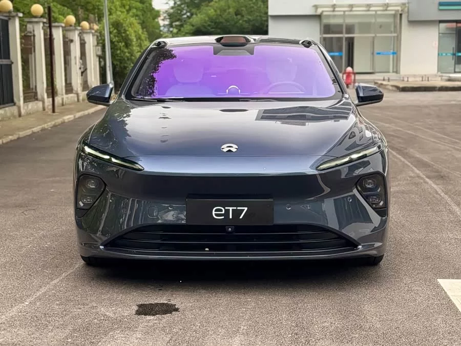 NIO ET7