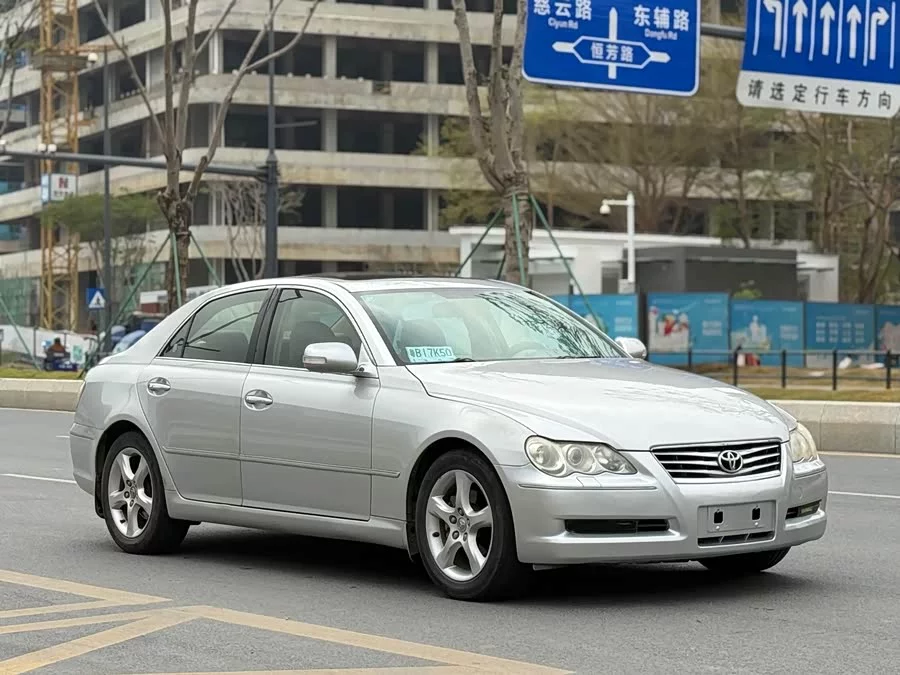 Toyota Reiz