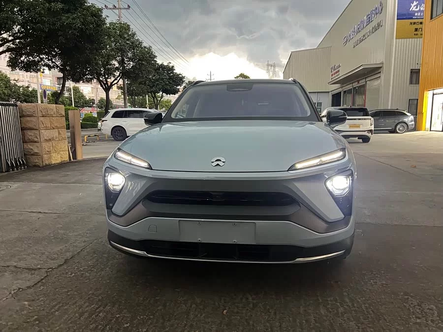 NIO ES6