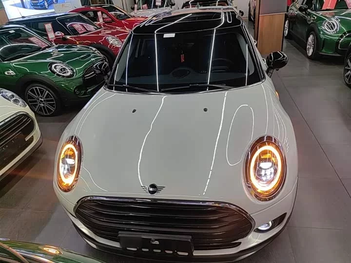 MINI CLUBMAN