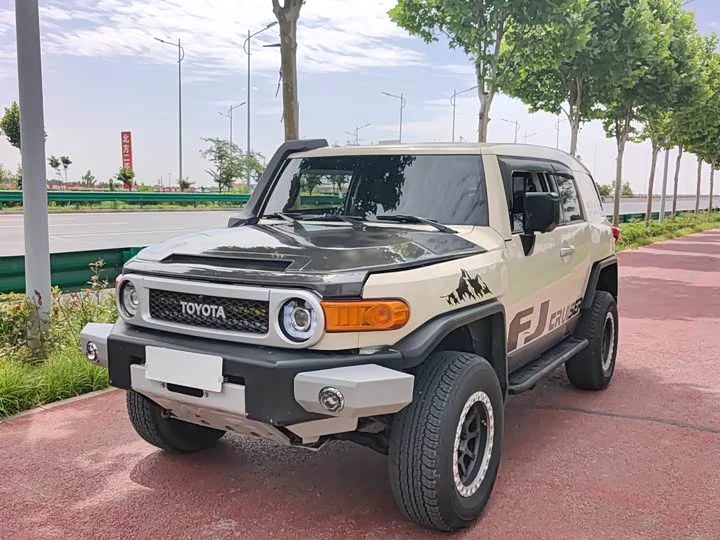 Toyota FJ Cruiser